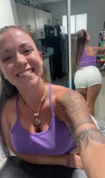 LolaestFaim de Vaucluse, France