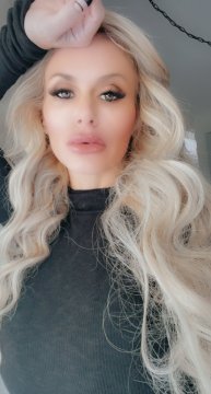 headturnerNicolette de Alpes-Maritimes, France