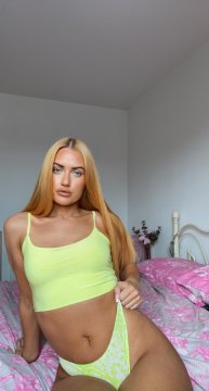 lickmyfanny de Hauts-de-Seine, France